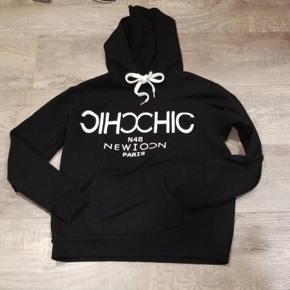 🖤2/$12 Chic Hoodie
